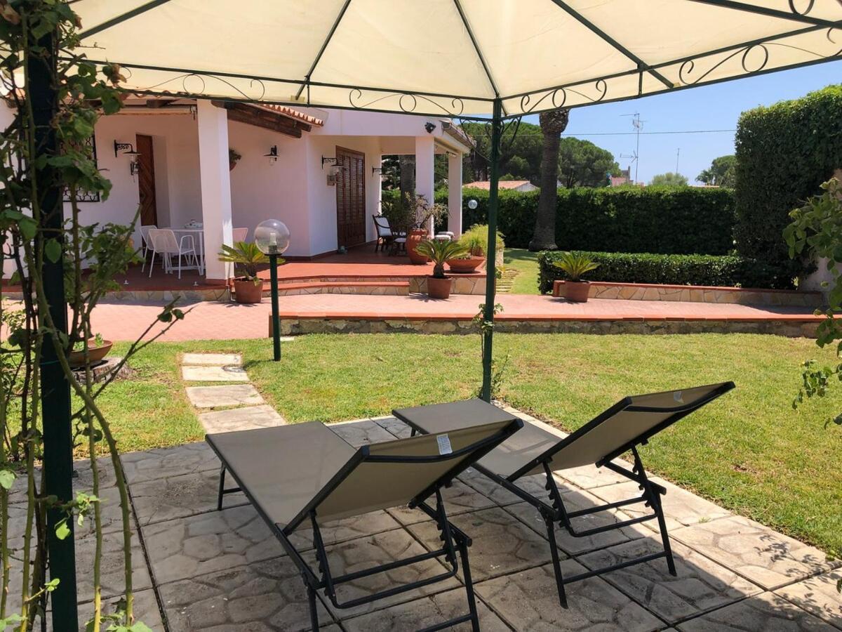 Le Tre Palme Fontane Bianche Exterior foto