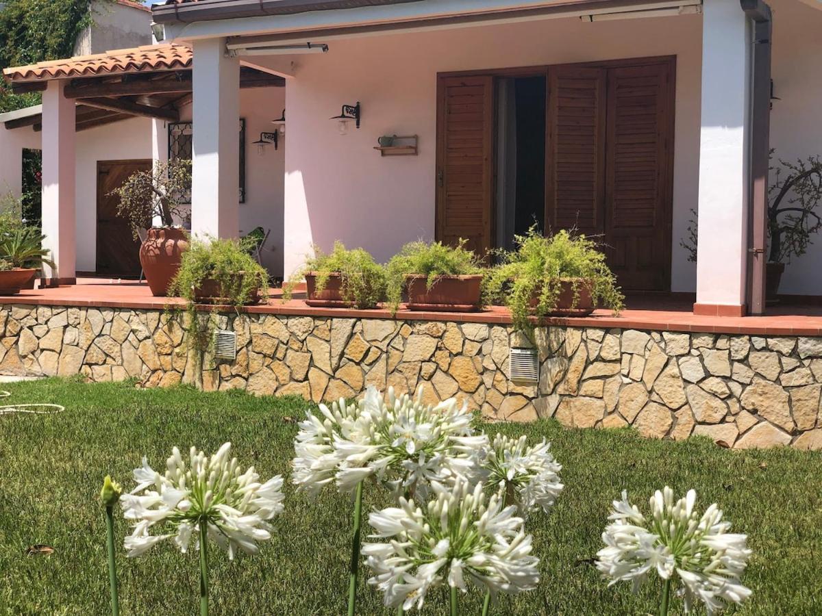 Le Tre Palme Fontane Bianche Exterior foto